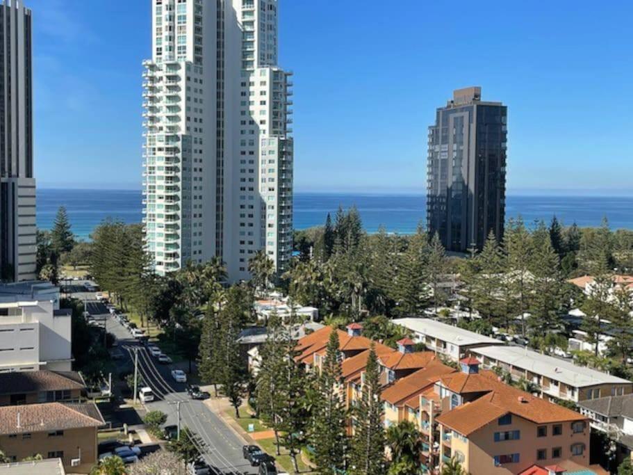 Broadbeach Apartment Level 10 With Beach Views Gold Coast Kültér fotó
